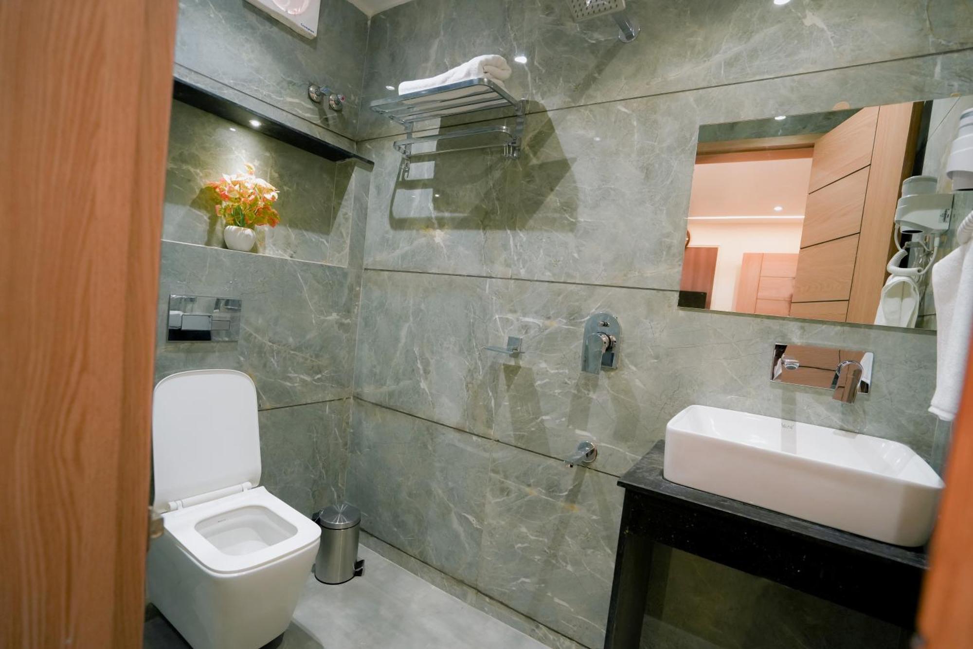 Hotel Jk Palace Prayagraj Exterior photo