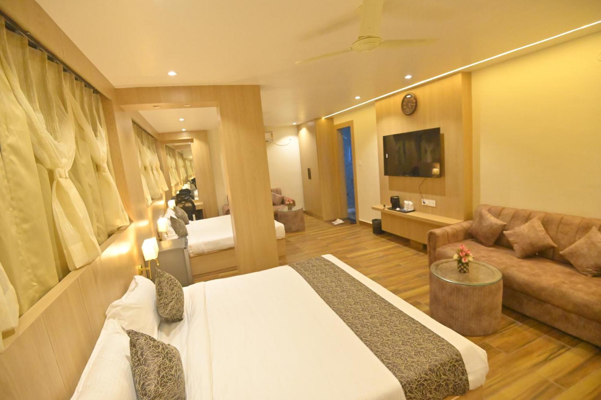 Hotel Jk Palace Prayagraj Exterior photo