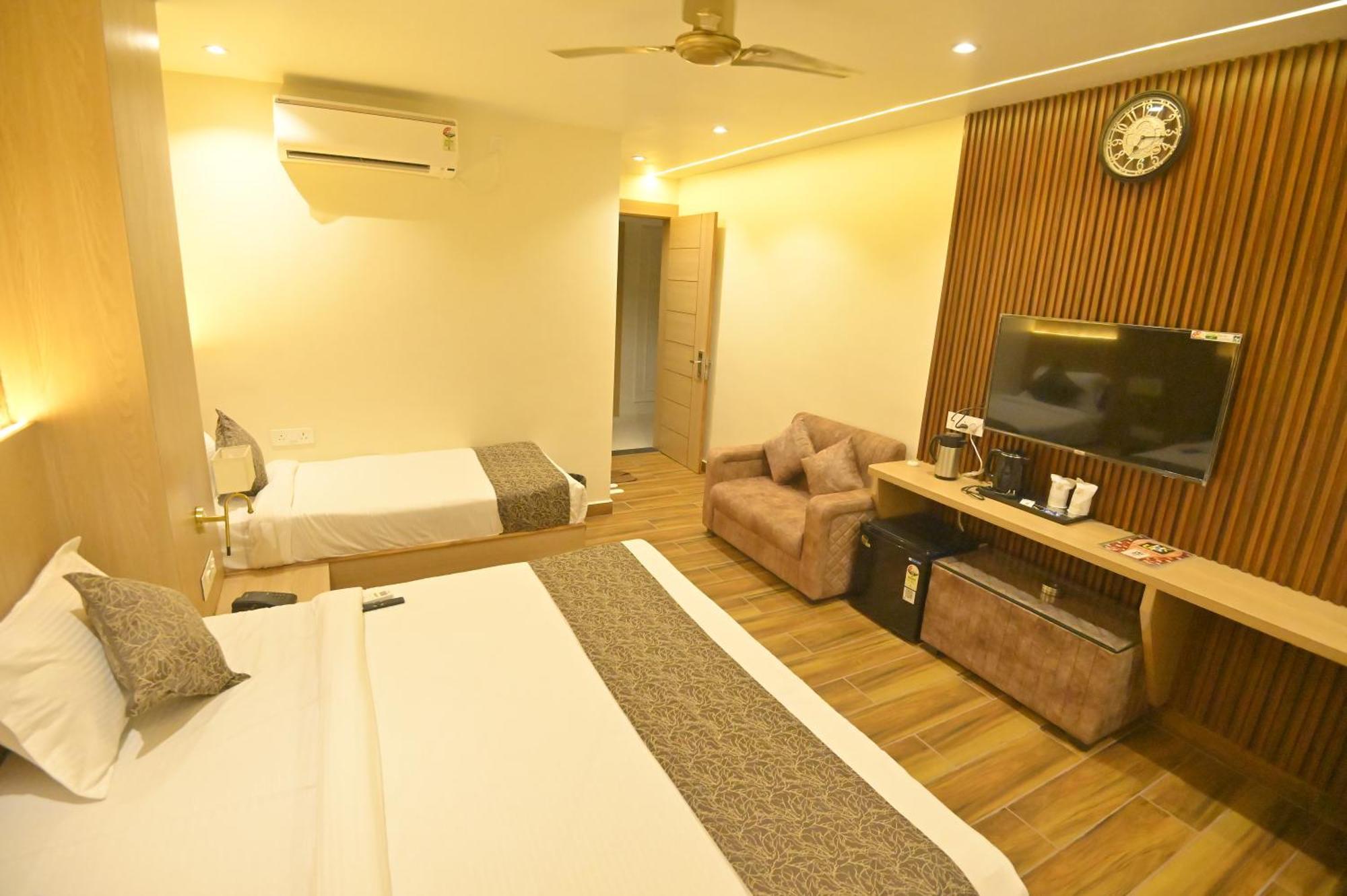 Hotel Jk Palace Prayagraj Exterior photo