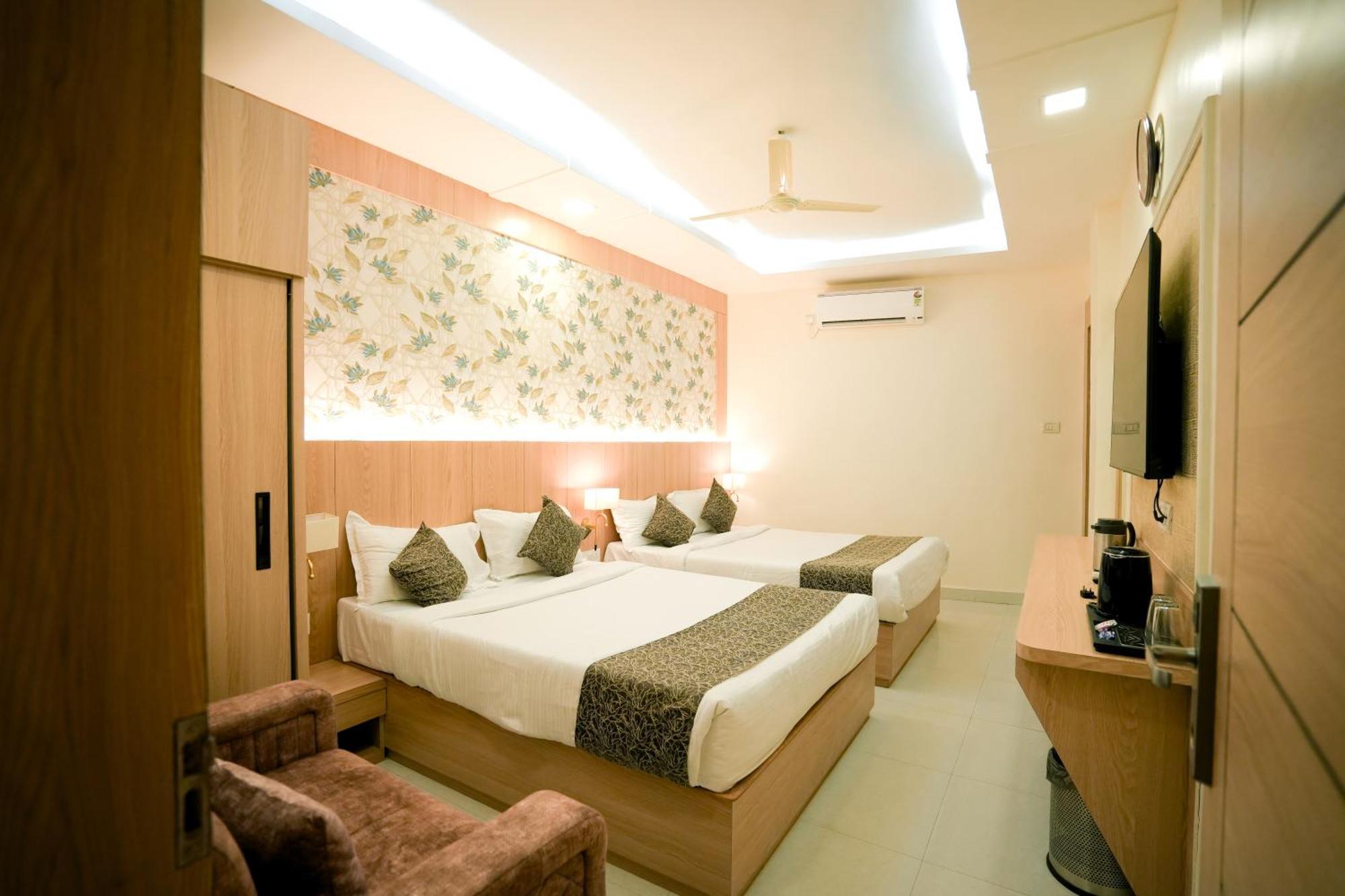 Hotel Jk Palace Prayagraj Exterior photo