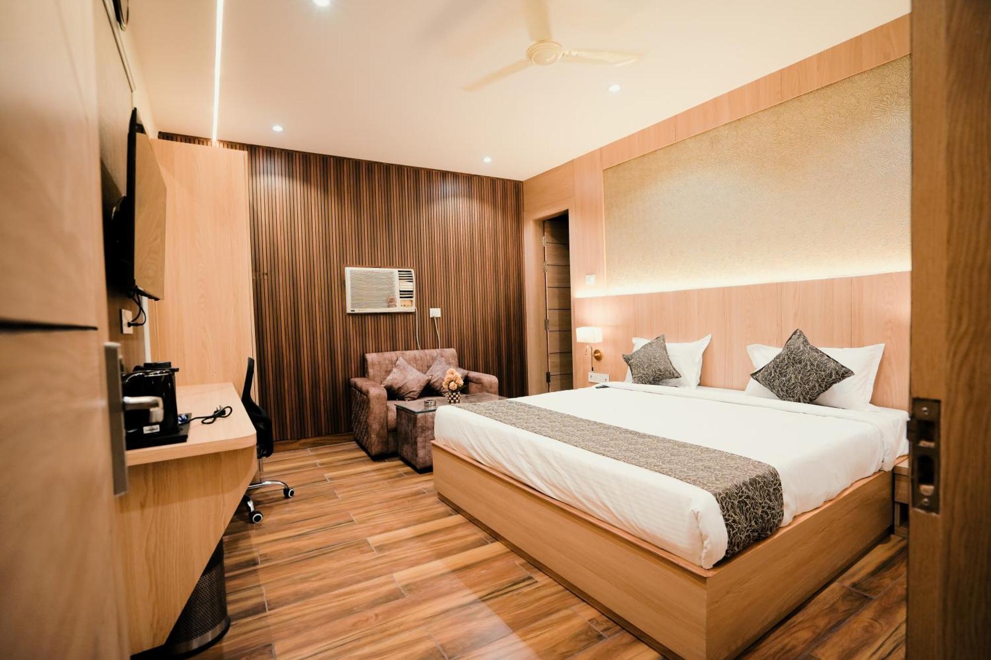 Hotel Jk Palace Prayagraj Exterior photo